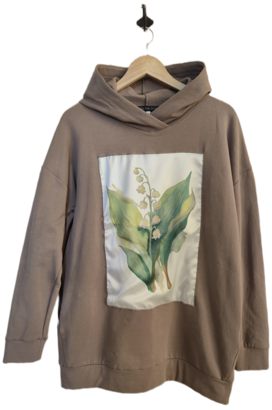 Džemperis ar kapuci un maijpuķīti