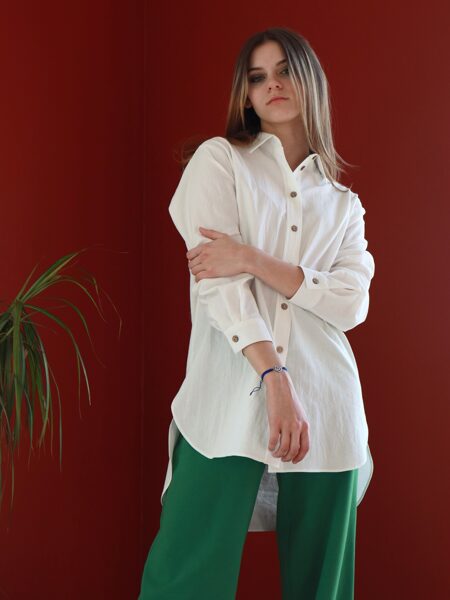 Balts pagarināts krekls 